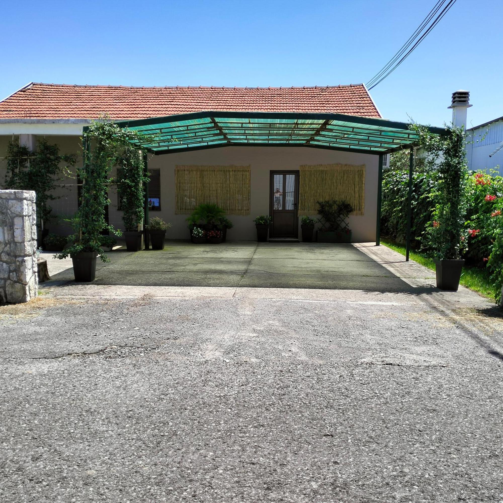 Olive Apartment Podgorica Eksteriør billede